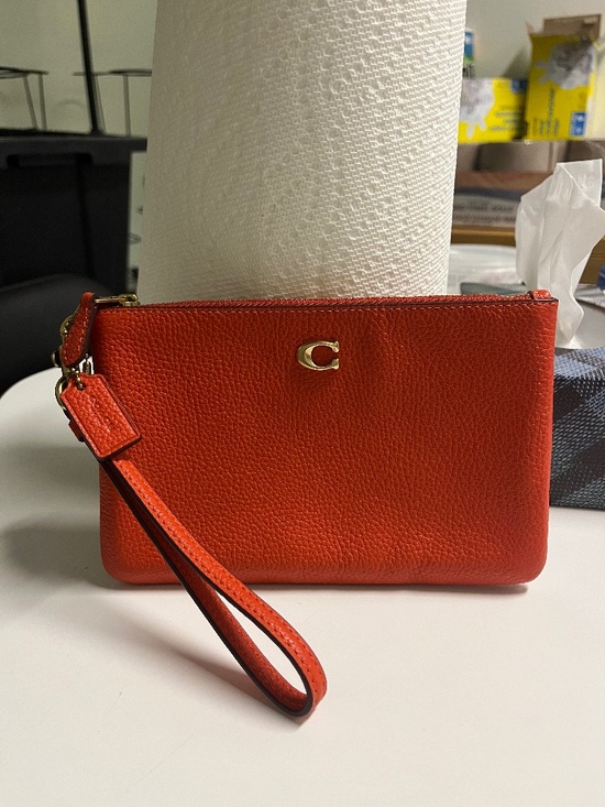 Coach Handbags - NWOT Coach leather wristlet